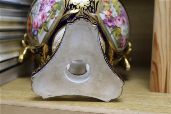 A Regency English porcelain pot pourri height 19cm
